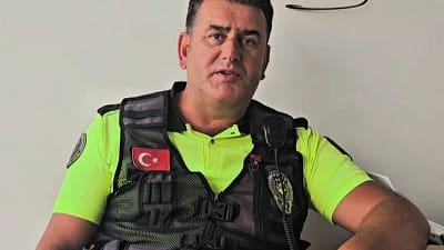 Bursa’nın Karacabey ilçesinde batan teknedeki 3 kişi, trafik polisi Ahmet