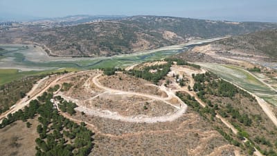 İnegöl Belediyesi’nin yapımını sürdürdüğü Millet Bahçesinde altyapı çalışmaları devam ediyor.