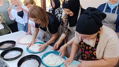 Nilüfer Belediyesi’nin düzenlediği “Kırsal-Kent Buluşması”nda bir araya gelen kadınlar, İrfaniye