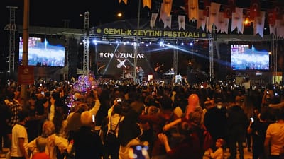 Gemlik Zeytini Festivali birbirinden renkli etkinliklerle devam ederken, katılımcıları bu