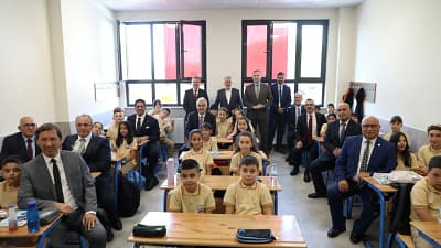 Okullarda ilk ders zili çaldı. İnegöl’de 2025-26 eğitim öğretim yılıyla