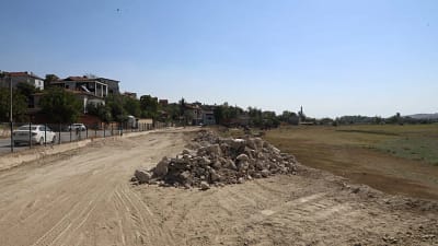 İnegöl Belediyesi, göçmen kuşların göç oylundaki durağı olan Hamzabey Mahallesinde