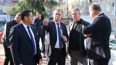 Yunusemre Belediye Başkanı Semih Balaban, Kaynak Mahallesi ziyaretinde esnaf ve