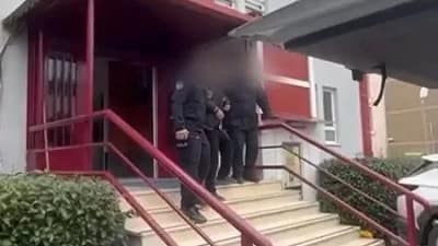 Bursa’nın Gürsu ilçesinde polis ekiplerinin düzenlediği uyuşturucu operasyonunda uyuşturucu madde,