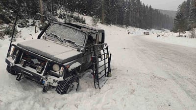 Bilecik’in Bozüyük ilçesinde buzlanma nedeniyle takla atan araçta 1 kişi