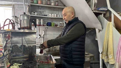 Kırklareli’nin Babaeski ilçesinde bir kıraathane artan fiyatlara rağmen çayı 5