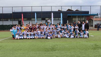 Düzce’de düzenlenen okul sporları küçükler futbol müsabakalarında Bilgi Ortaokulu şampiyon