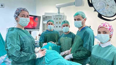 Akşehir Devlet Hastanesi’nde V-NOTES yöntemiyle ilk kez izsiz rahim ameliyatı