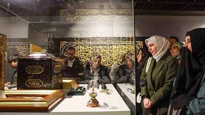 Gaziantep’te Ramazan ayı dolayısıyla açılan Mukaddes Emanetler Sergisi vatandaşların yoğun