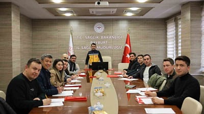 Bayburt’ta emniyet personeline verilen ilk yardım eğitiminde hayati müdahaleler uygulamalı