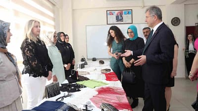 Kadınların üretime katılımını destekleyen Osmangazi Belediyesi’nin OSMEK kursiyerleri tarafından hazırlanan