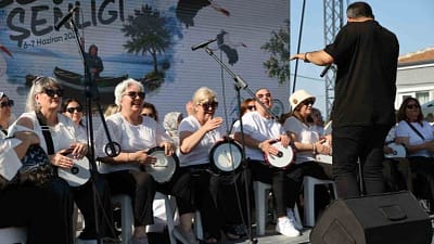 Bursa Büyükşehir Belediyesi tarafından düzenlenen Bursa Leylek Şenliği, ikinci gününde