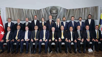Fenerbahçe’de Aziz Yıldırım’ın başkanlığında görev dağılımı yapıldı. Barış Göktürk Başkan