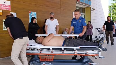 Bursa’nın İnegöl ilçesinde kiraz toplamak için çıktığı ağaçtan düşen adam