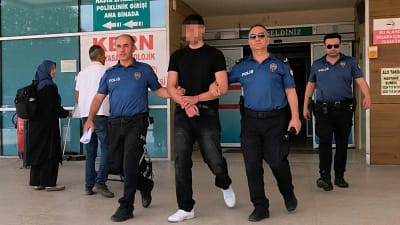 Bursa’nın İnegöl ilçesinde polisin dur ihtarına uymayan motosiklet sürücüsü, motosikletini