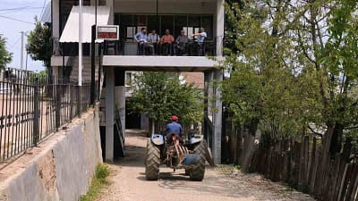 Bursa’nın İnegöl ilçesine bağlı kırsal Eski Bahçekaya Mahallesi’nde bulunan sıra