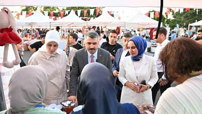 Bursa’da Yıldırım Belediyesi tarafından geleneksel hale getirilen El Emekleri Festivali’nin