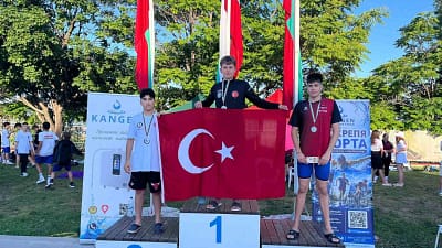 Uluslararası organizasyonlarda madalyaları toplayan Yıldırım Belediyesporlu genç yüzücüler, Türkiye’nin ve