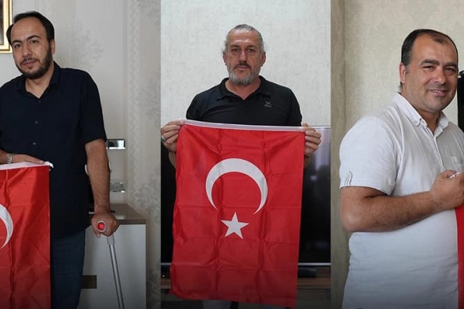 Konya Büyükşehir 15 Temmuz gazilerini evlerinde ziyaret etti Konya Büyükşehir Belediyesi, 15 Temmuz 2016'daki hain darbe girişimi sırasında