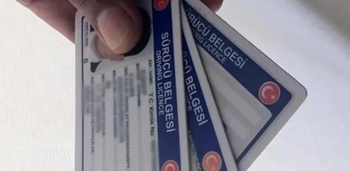 Ehliyet yenileme son kez uzatıldı! Son uzatma açıklandı: Eski tip ehliyetleri yenilemek için 31 Ekim