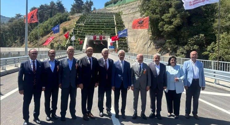 Doğancı Tüneli açıldı Bursa'nın Orhaneli ilçesini kent merkezine bağlayan Doğancı Tüneli hizmete girdi.