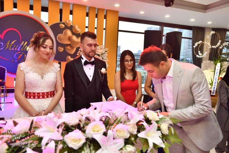 Göksu Parkı’na sosyal düğün salonu: “Sevgiye ev sahipliği yapacağız” Ankara Büyükşehir Belediyesi, sosyal destek alan ailelere özel yeni düğün