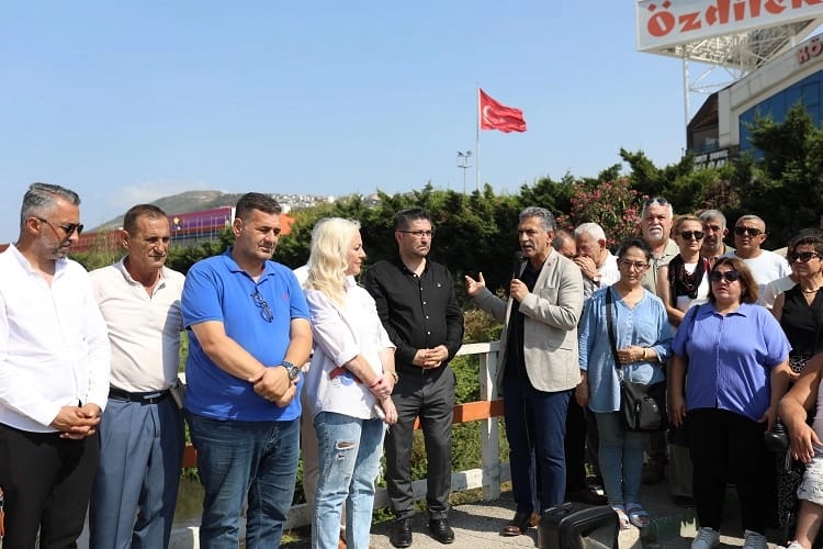 Bursa Gemlik Karsak Deresi’nde temizlik seferberliği Gemlik Belediyesi ile Bursa Büyükşehir Belediyesi Tarım AŞ işbirliğinde, Karsak