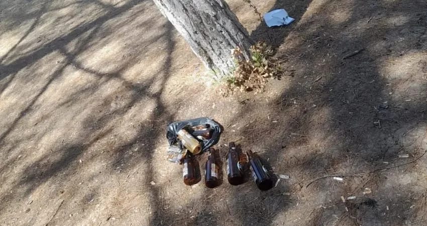 Akıllanmıyoruz! Yangınlardan ders çıkarılmadı… Orman yangını felaketinden günler sonra Orhaneli Piknik Sahası’nda bırakılan çöp