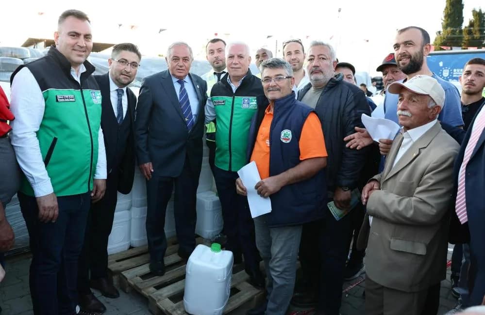 Bursa’da çiftçiye büyük destek Bursa Büyükşehir Belediyesinin Tarım Peyzaj A.Ş yatırımıyla Mustafakemalpaşa'da hayata geçirdiği Tarım