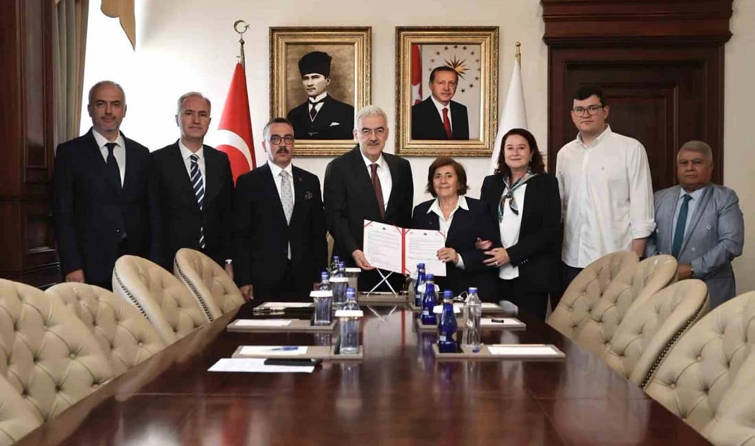 İnegöl’e 7 birimli yeni aile sağlığı merkezi için protokol imzalandı Fatih Mahallesi’nde İnegöl Belediyesi’nin arsa tahsisini gerçekleştirdiği alanda hayata geçirilecek