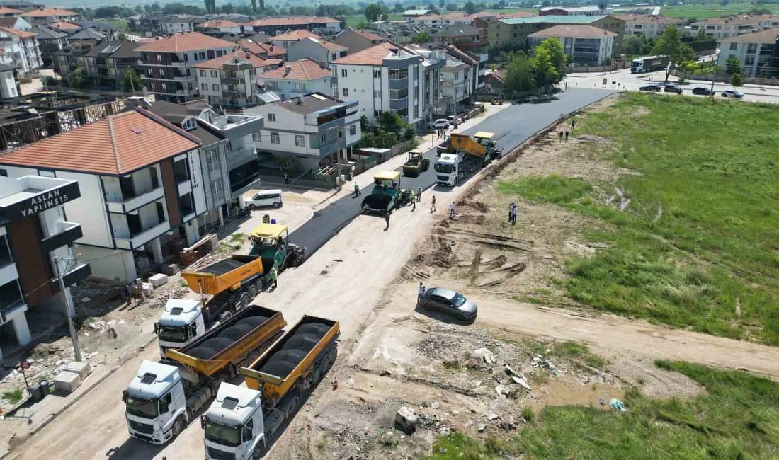 Başkan Vekili Biba, inegöllü vatandaşların talebi kısa sürede yerine getirildi İnegöl’de altyapı ve üstyapı çalışmalarını hızlandıran Bursa Büyükşehir Belediyesi, vatandaşlardan