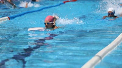 Bursa’da 7’den 70’e herkesin sporla buluşmasını amaçlayan Büyükşehir Belediyesi, Yaz