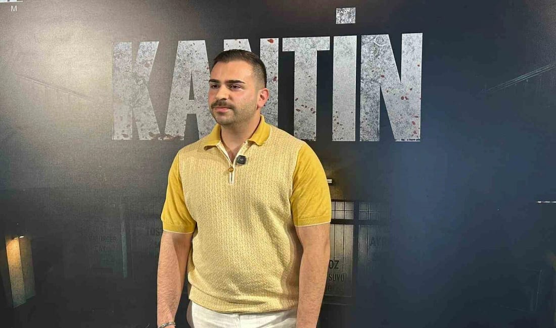 Görkem Sevindik: “Her rolümün özellikle farklı olmasını tercih ediyorum” Komediyi, kara mizahı ve gerilimi nostaljik bir atmosferde buluşturan “Kantin”