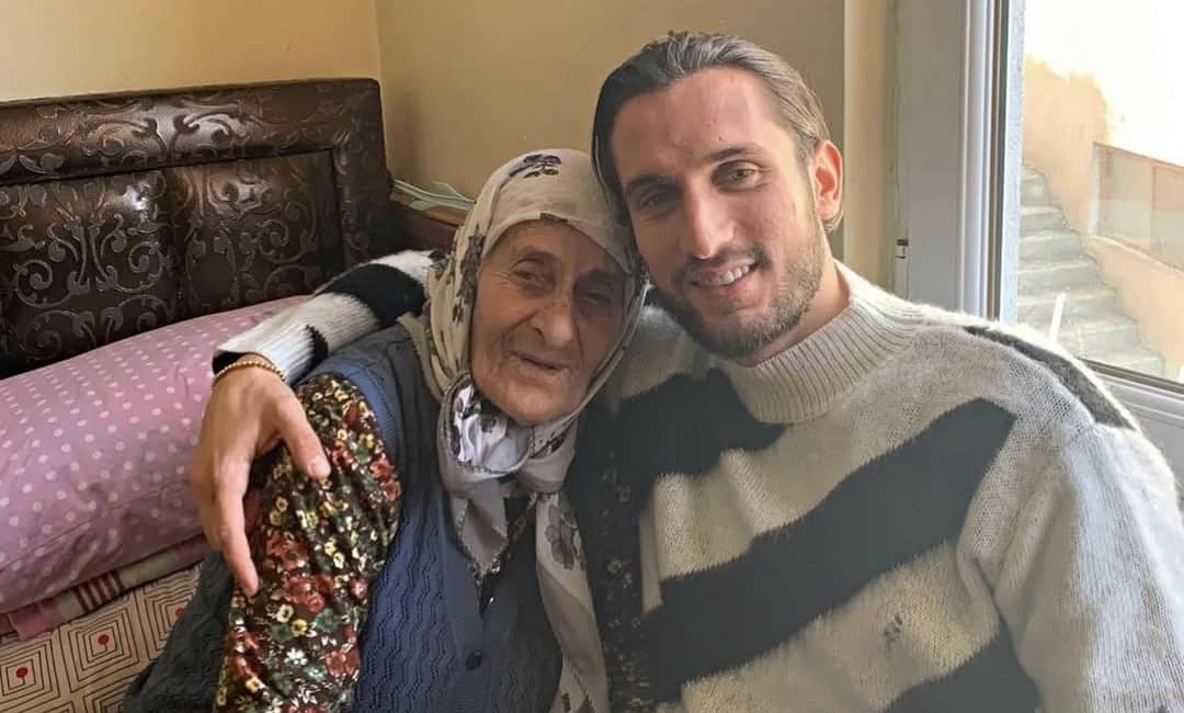 Yusuf Yazıcı’nın babaannesi hayatını kaybetti Olympiakos forması giyen milli futbolcu Yusuf Yazıcı’nın babaannesi Ayşe Yazıcı