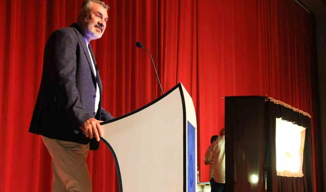 BUÜ KARAKUM, geleneksel sanatı “Karagöz Elçileri” ile geleceğe taşıyor Bursa Uludağ Üniversitesi (BUÜ) Karagöz ve Kukla Oyunları Uygulama ve