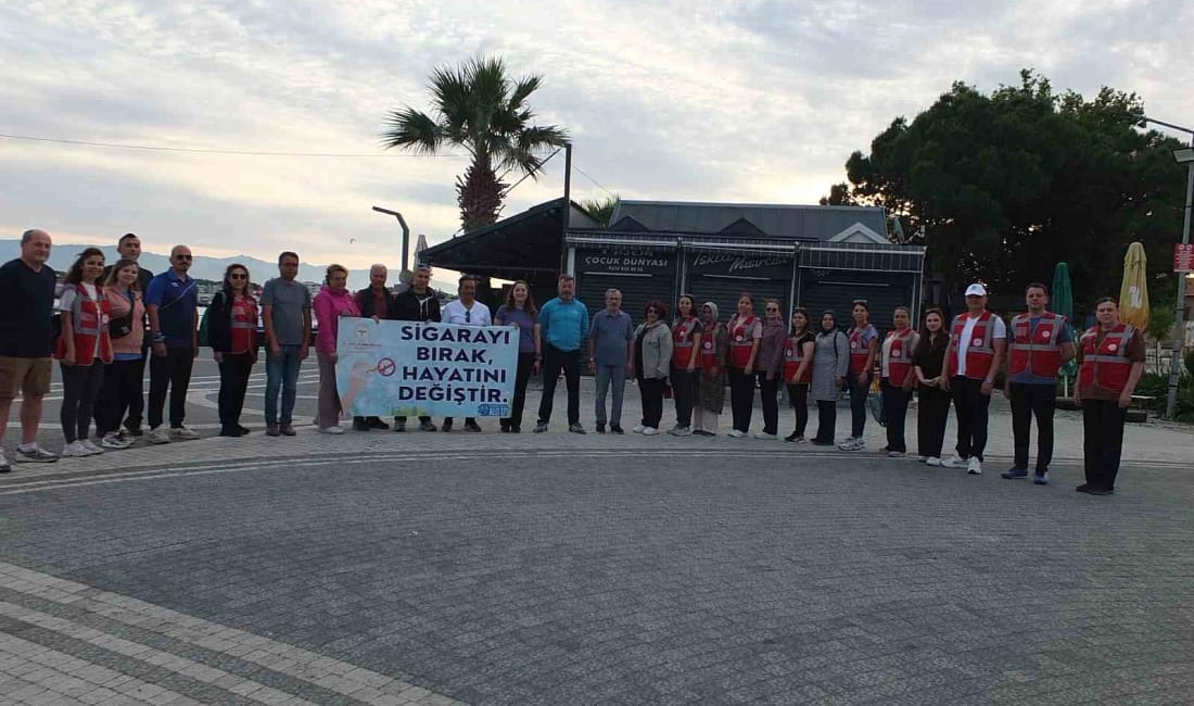 Balıkesir’de ’Sabah Yürüyüşü’ ilgi gördü Burhaniye ilçesinde, İlçe Sağlık Müdürlüğü öncülüğünde, İskele Mahallesi’nde Alibaba istikametinde