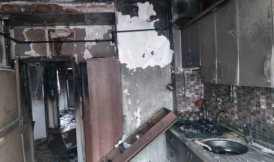 Samsun’da apartman dairesinde yangın Samsun’un İlkadım ilçesinde çıkan yangında bir apartman dairesi tamamen yanarak
