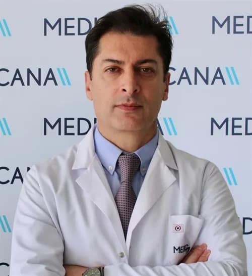 Skolyozda erken teşhis hayat değiştiriyor Ortopedi ve Travmatoloji Uzmanı Prof. Dr. Hayati Aygün, skolyozda erken