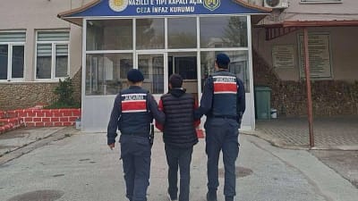 Aydın’ın Nazilli ilçesinde dolandırıcılık suçundan aranan ve hakkında 5 yıl