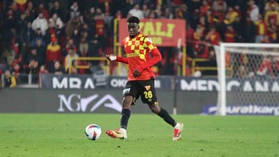 Başakşehir maçında sakatlanarak oyundan çıkan Göztepe’nin savunma oyuncusu Malcom Bokele’nin