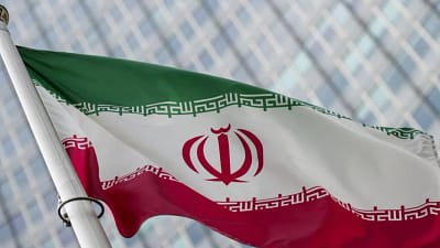 İran Devrim Muhafızları’na bağlı Hatemu’l-Enbiya Karargahı, bölgedeki savaşın genişlemesi halinde